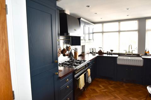 3 bedroom apartment to rent, Meadow Lane, Eton, Windsor, Berkshire, SL4