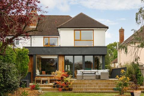 33 Hillside Road, Ashtead, KT21 1RZ