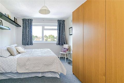 9 Chanctonbury Gardens, Sutton, SM2 6RG