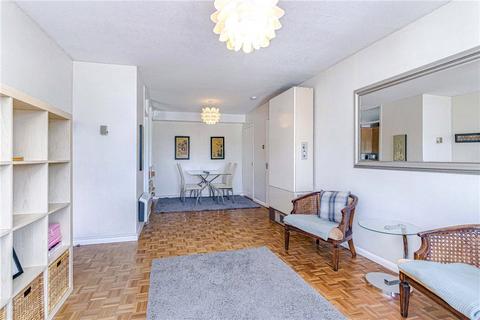 9 Chanctonbury Gardens, Sutton, SM2 6RG