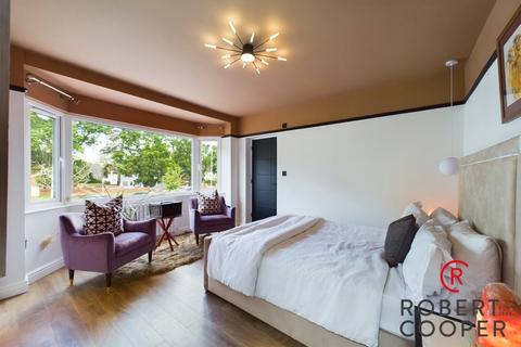 296 Long Lane, Hillingdon, Uxbridge, UB10 9PE