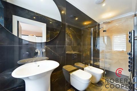 296 Long Lane, Hillingdon, Uxbridge, UB10 9PE