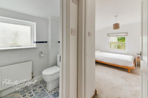 145 Knapp Road, London, E3 4BP