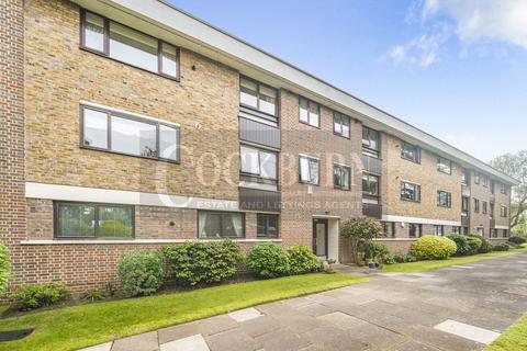 Flat 2, Chiltern Court Greenacres, London, SE9 5BE