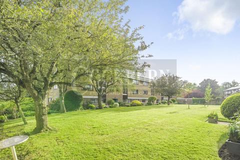 Flat 2, Chiltern Court Greenacres, London, SE9 5BE