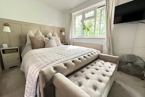 2 bedroom terraced house for sale, Woodpecker Close, Bordon, Hampshire