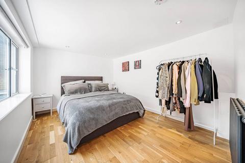 1 bedroom flat for sale, Garratt Lane, Tooting, SW17
