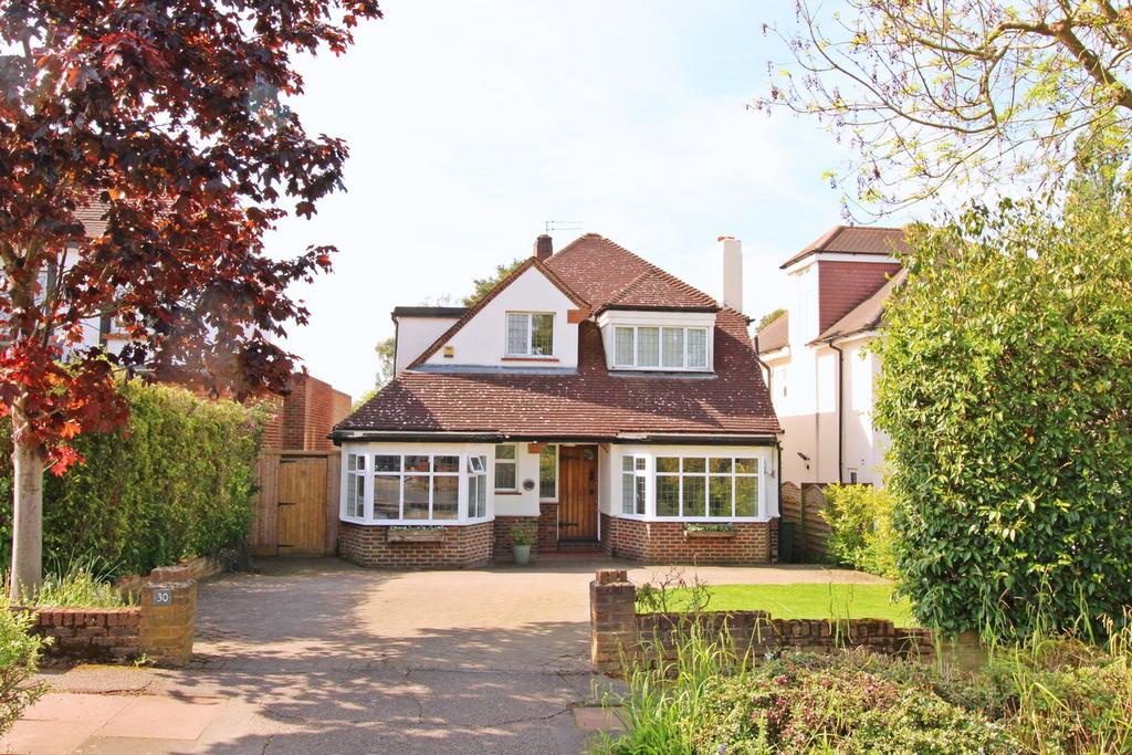 Hayes Way, Park Langley, Beckenham, BR3 3 bed detached house for sale