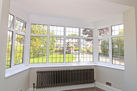 30 Hayes Way, Beckenham, BR3 6RL