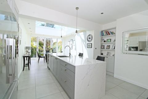 3 bedroom detached house for sale, Hayes Way, Park Langley, Beckenham, BR3