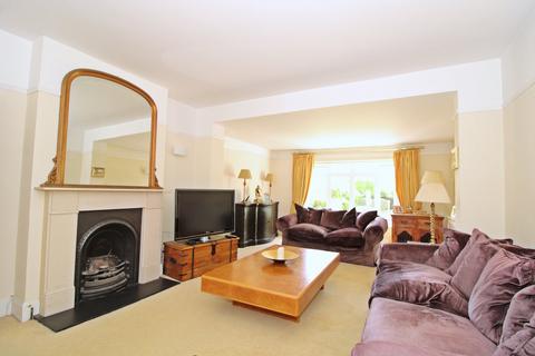 30 Hayes Way, Beckenham, BR3 6RL
