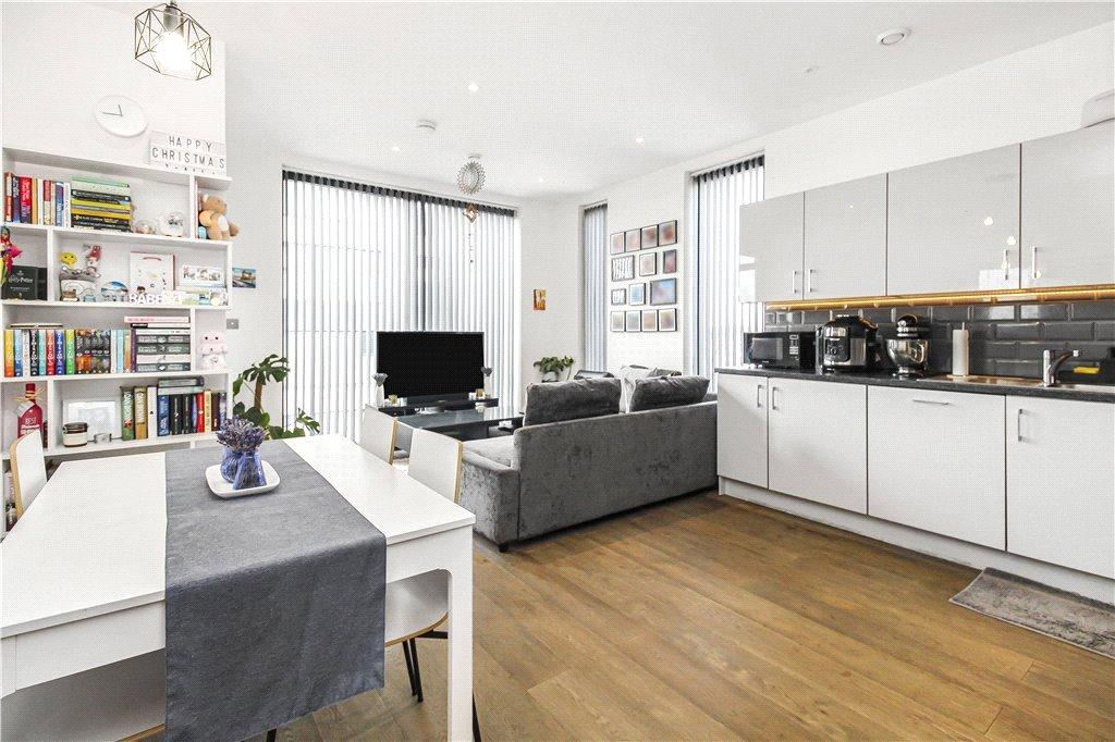 Kitchen/Reception
