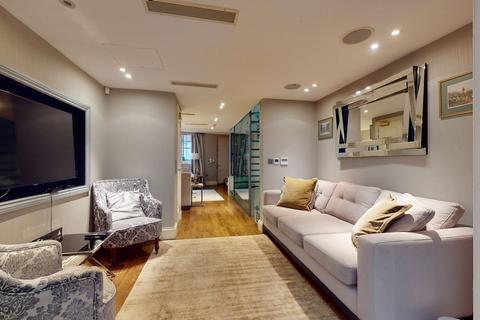 4 bedroom terraced house to rent, Montpelier Mews, Knightsbridge, London, SW7, Knightsbridge SW7