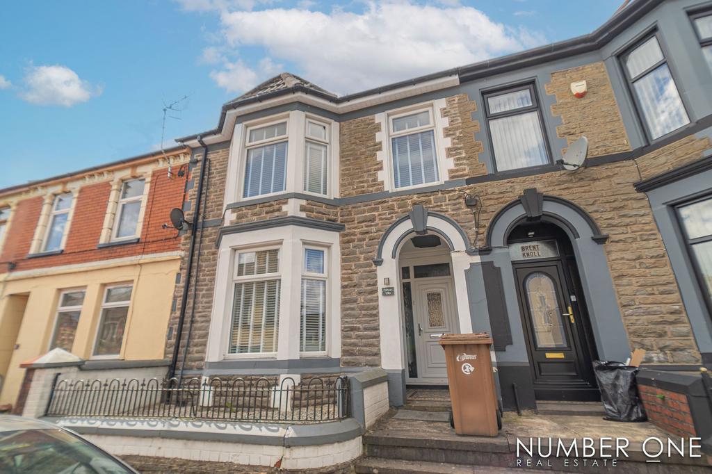 Gwerthonor Place, Gilfach, CF81 3 bed terraced house for sale £175,000