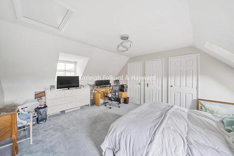 4 bedroom detached house for sale, Catterick Close, Friern Barnet