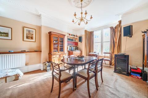 17 Carson Road, London, SE21 8HT