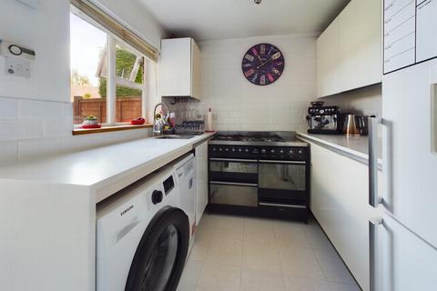 2 bedroom house for sale, The Pines, Haywards Heath, RH16