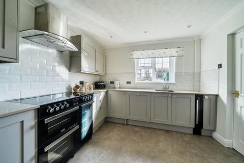 4 bedroom detached house for sale, Robins Field, Chillington, Kingsbridge