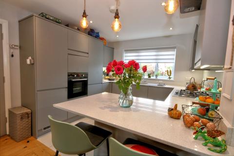 1b Kellys Road, Wheatley, Oxford, OX33 1NT