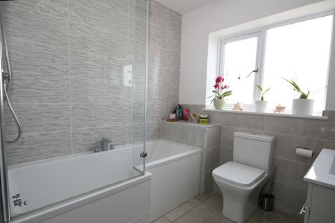1b Kellys Road, Wheatley, Oxford, OX33 1NT