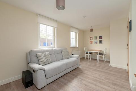 2 bedroom ground floor flat for sale, 8/1 Giles Street, Leith, EH6 6DA