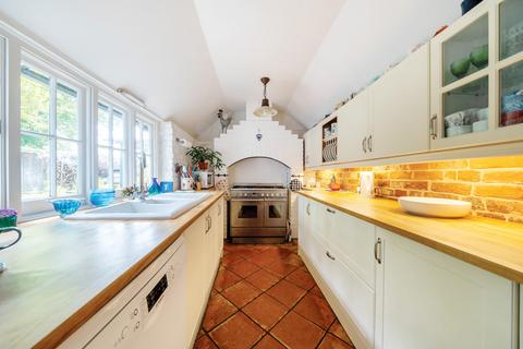 3 bedroom property for sale, The Street, The Terrace, Cobham, Gravesend