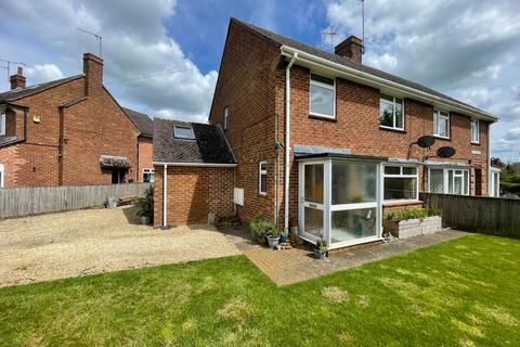 3 bedroom semi-detached house for sale, The Causeway, Byfield, NN11 6XE