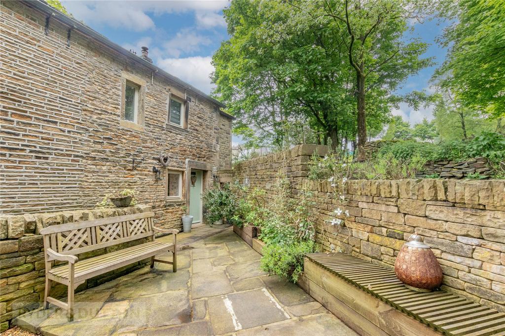Woods, Holt Head Road, Slaithwaite... 2 bed semidetached house for