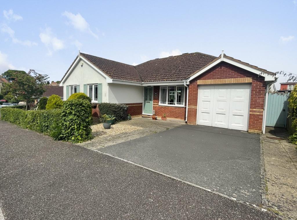 Ryalls Court, Seaton, Devon, EX12 3 bed detached bungalow £550,000