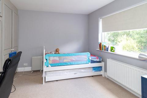 48 Upcroft Avenue, Edgware, HA8 9RB