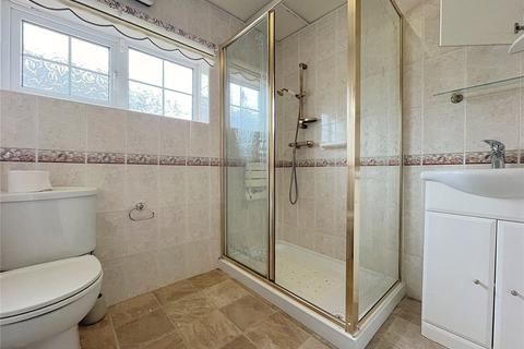 32 Kings Drive, Bradford, BD2 1PX