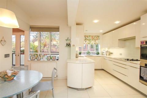 3 bedroom apartment for sale, Riverside Drive, Golders Green NW11