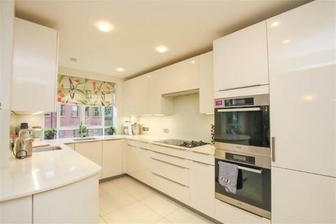 3 bedroom apartment for sale, Riverside Drive, Golders Green NW11