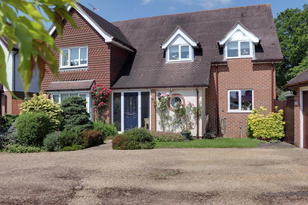 Chancellors Road, Stevenage SG1 5 bed detached house for sale £895,000