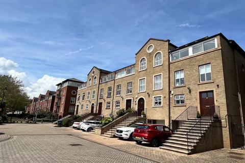 78 Andes Close, Southampton, SO14 3HS