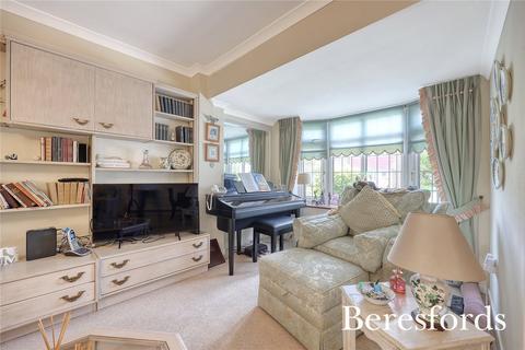 2 Jubilee Close, Romford, RM7 9LU