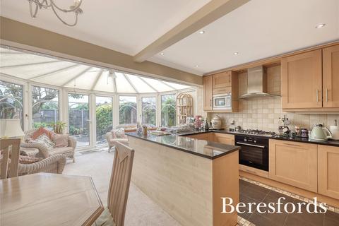 2 Jubilee Close, Romford, RM7 9LU
