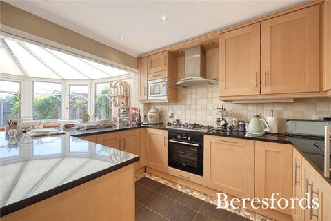 2 Jubilee Close, Romford, RM7 9LU