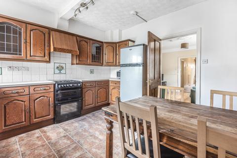 4 bedroom flat to rent, Strickland Row Earlsfield SW18