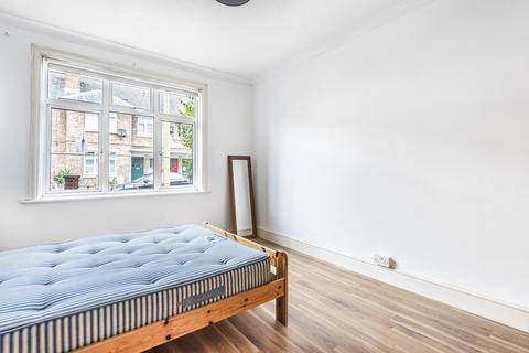 4 bedroom flat to rent, Strickland Row Earlsfield SW18