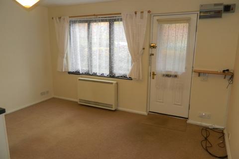 1 bedroom ground floor maisonette to rent, Maypole Road, Taplow SL6