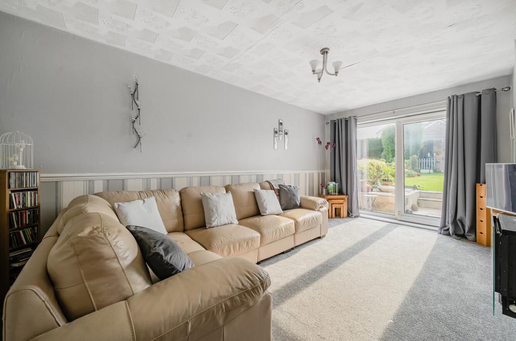 Dicksons Drive, Newton, Chester 3 bed semidetached house for sale £