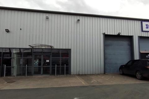 Trade counter to rent, Unit 4, Maes Y Clawdd, Maesbury Road Industrial Estate, Croesoswallt, SY10 8NN