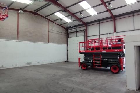 Trade counter to rent, Unit 4, Maes Y Clawdd, Maesbury Road Industrial Estate, Croesoswallt, SY10 8NN