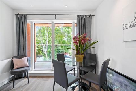 2 bedroom apartment for sale, Berwick Close, London, W13