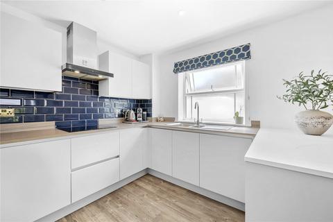 2 bedroom apartment for sale, Roper Crescent, Sunbury-on-Thames, Surrey, TW16