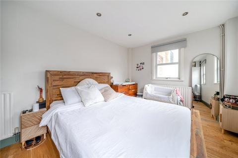 2 bedroom detached house for sale, Oswyth Road, London