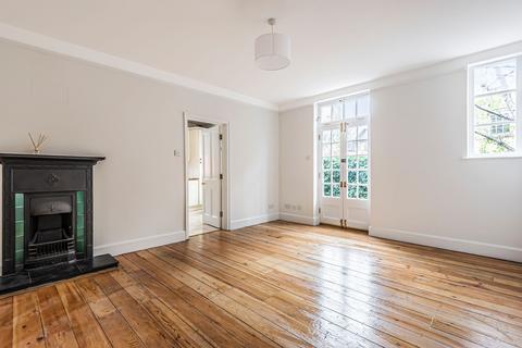 3 bedroom end of terrace house to rent, Denny Crescent, London, SE11