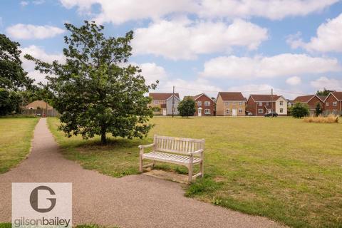 4 bedroom detached house for sale, St Edmunds Road, Norwich NR13