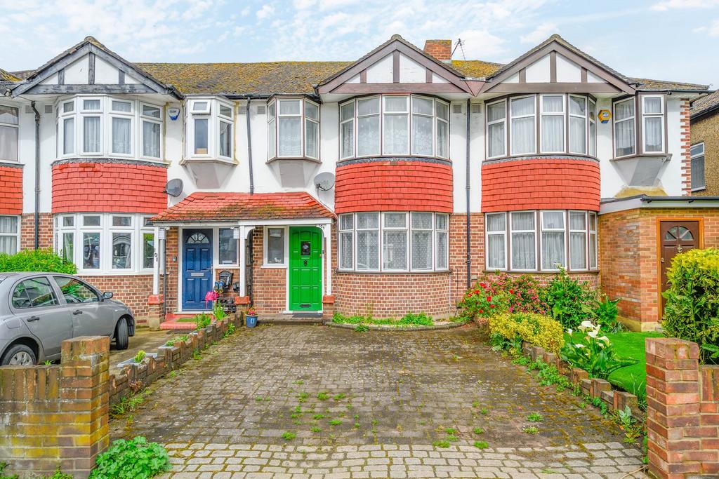 Molesey Road, Hersham, KT12 3 bed terraced house for sale £525,000